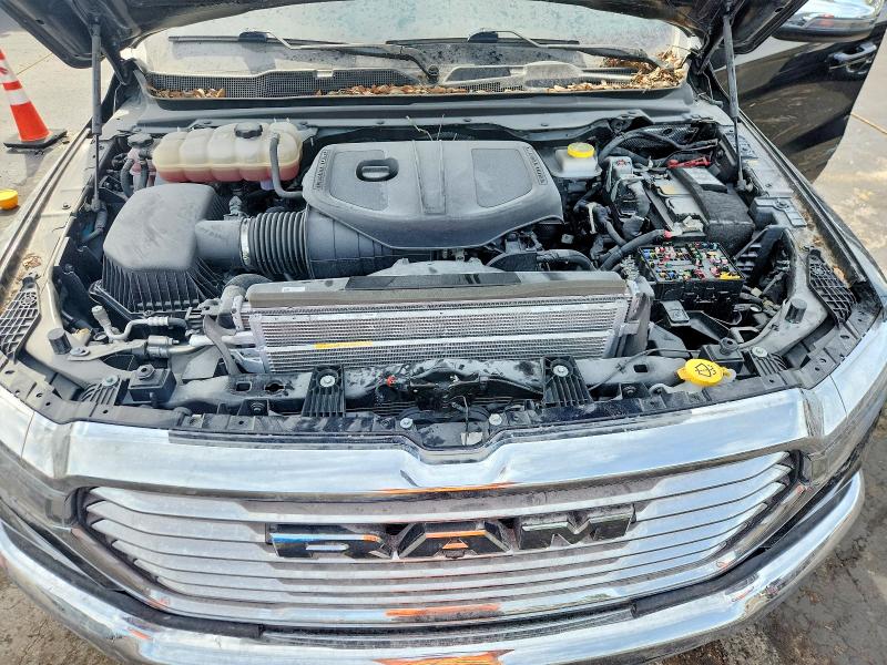 Снимка 11 от търг – 2025 RAM 1500 с VIN 1C6RREJP9SN721422