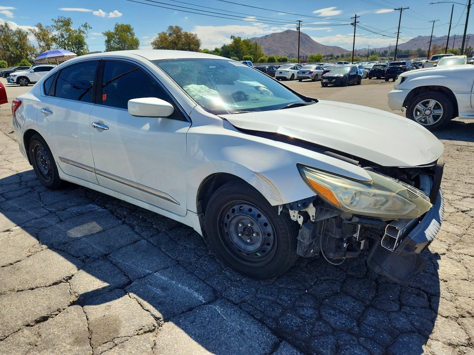 Photo 4 from auction – 2016 NISSAN ALTIMA with VIN 1N4AL3AP8GN316533