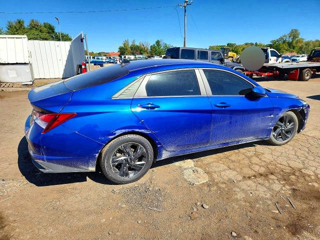 Снимка 3 от търг – 2022 HYUNDAI ELANTRA с VIN KMHLS4AG7NU336931