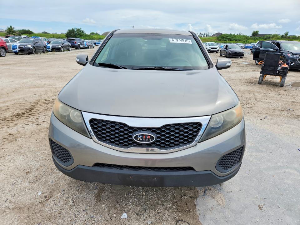 Photo 5 from auction – 2013 KIA SORENTO with VIN 5XYKT3A1XDG370266