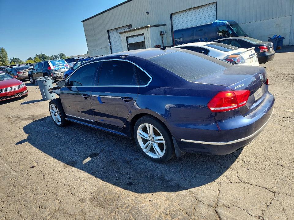 Photo 2 from auction – 2014 VOLKSWAGEN PASSAT with VIN 1VWCN7A30EC091404
