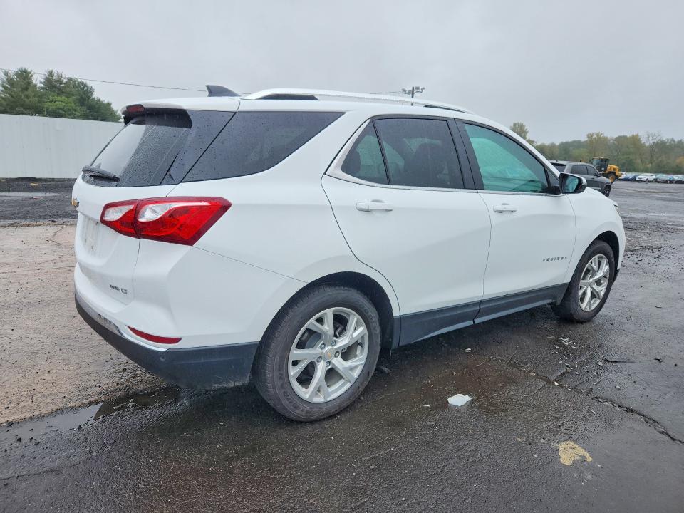 Photo 3 from auction – 2021 CHEVROLET EQUINOX with VIN 3GNAXUEV2MS173620