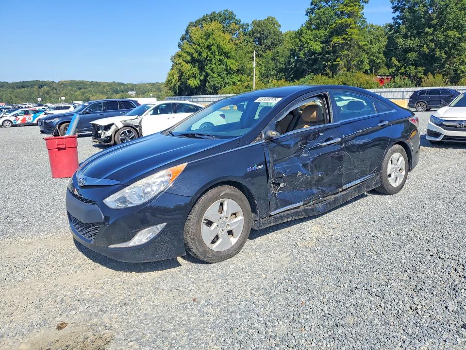 HYUNDAI SONATA 2012 مع رقم تعريف المركبة KMHEC4A47CA025977 - صورة من المزاد