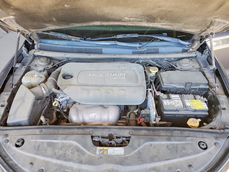 Photo 11 from auction – 2015 CHRYSLER 200 with VIN 1C3CCCCB9FN547531
