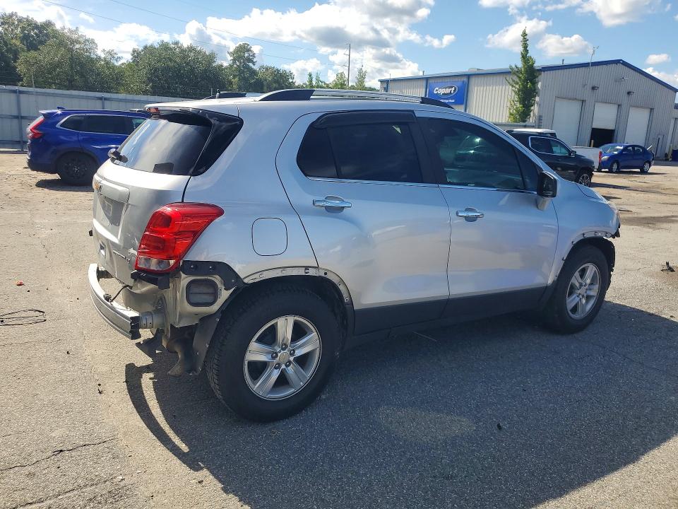 Photo 3 from auction – 2017 CHEVROLET TRAX with VIN 3GNCJLSB9HL158658