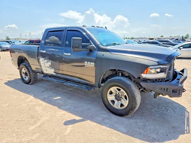 Photo 4 from auction – 2018 RAM 2500 with VIN 3C6UR5FL2JG216569