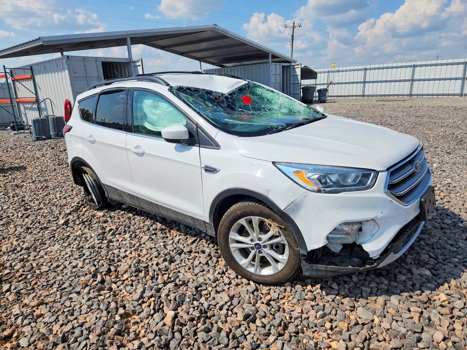 Снимка 4 от търг – 2017 FORD ESCAPE с VIN 1FMCU9GD5HUE08279