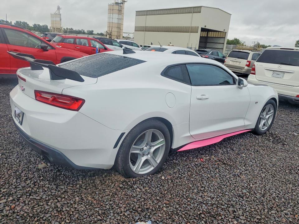 Снимка 3 от търг – 2018 CHEVROLET CAMARO с VIN 1G1FB1RX1J0115713
