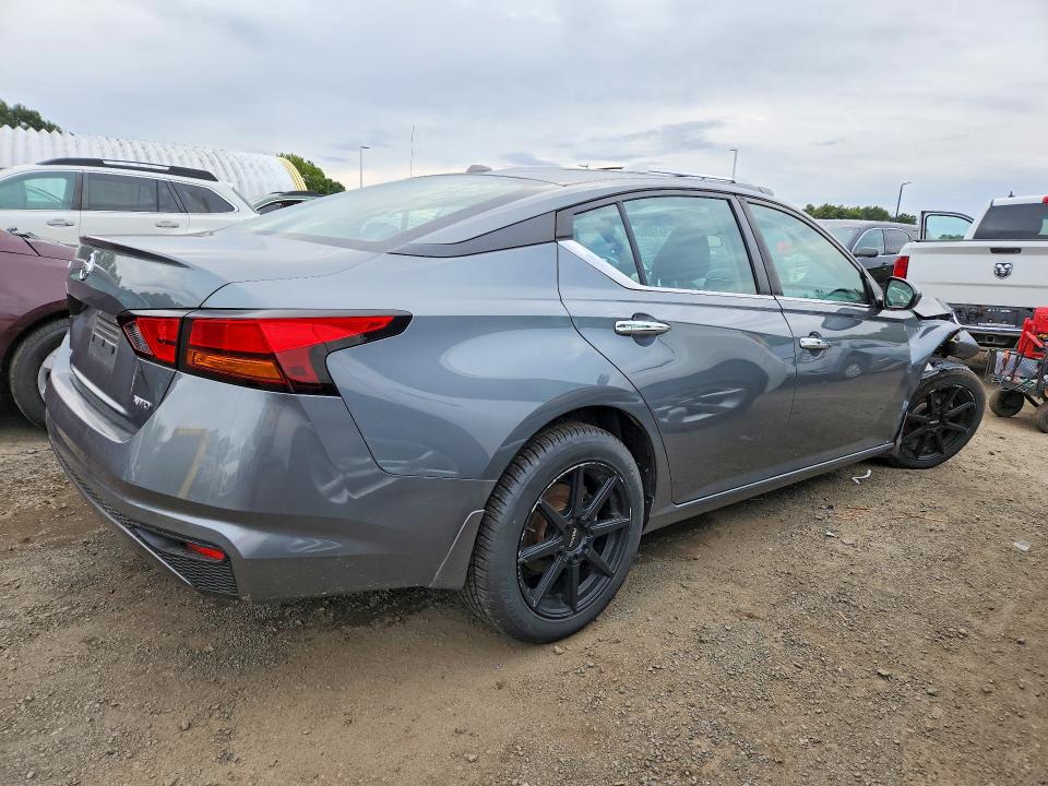Photo 3 from auction – 2020 NISSAN ALTIMA with VIN 1N4BL4BW3LN320774