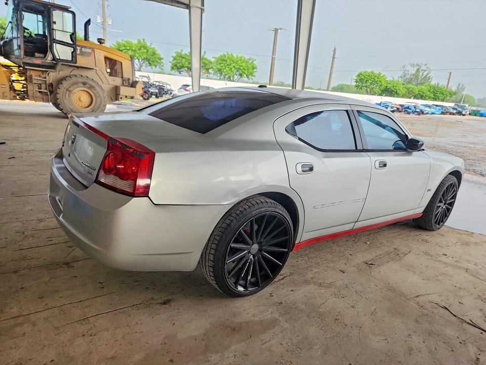 Photo 3 from auction – 2010 DODGE CHARGER with VIN 2B3CA3CVXAH196501