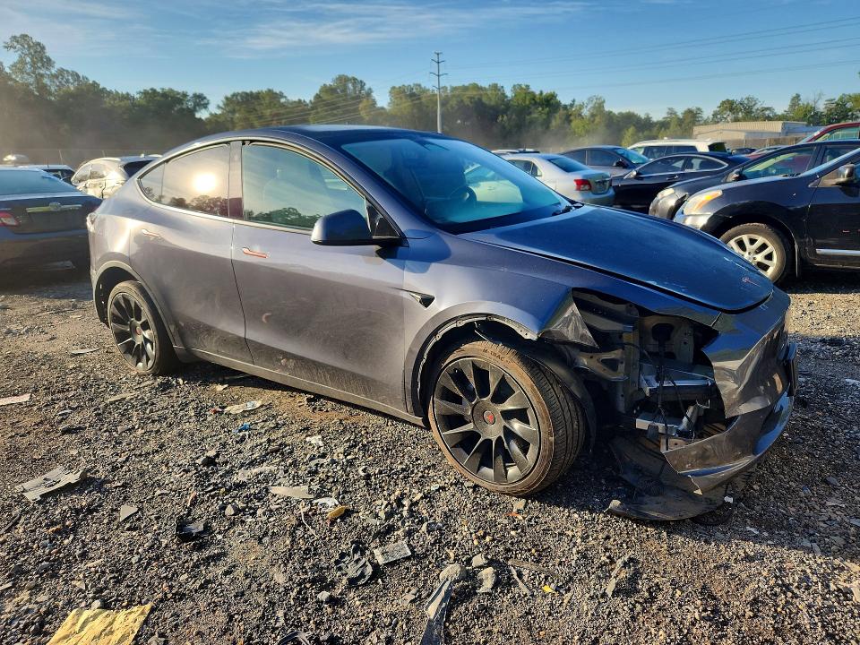 Photo 4 from auction – 2022 TESLA MODEL Y with VIN 7SAYGDEE6NF547036