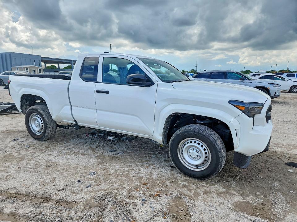 Снимка 4 от търг – 2024 TOYOTA TACOMA с VIN 3TYJDAHN4RT015050