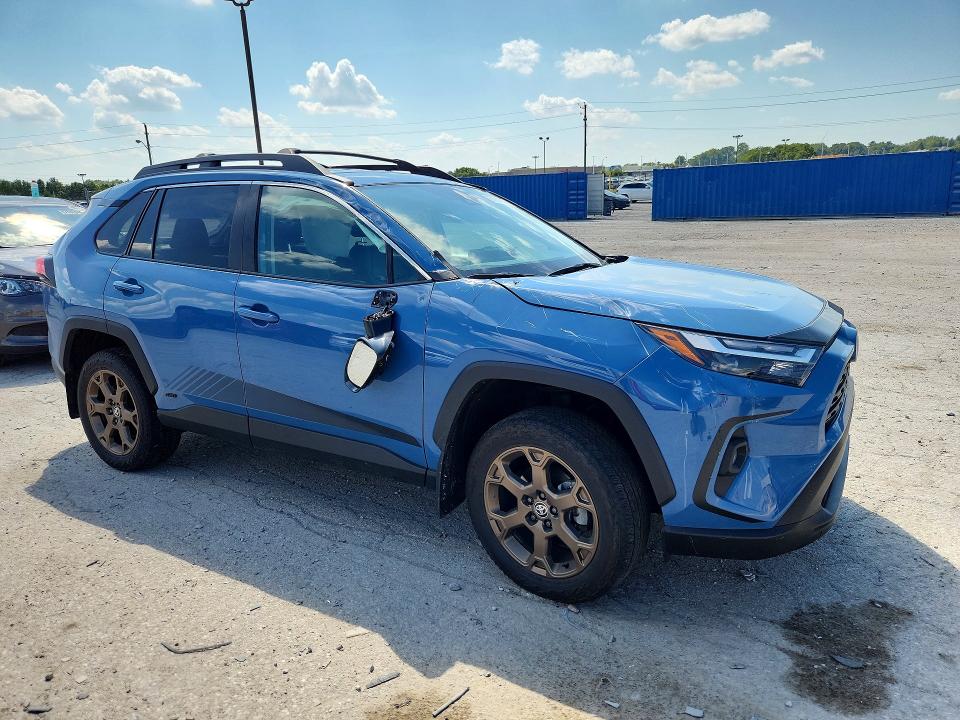 Photo 4 from auction – 2023 TOYOTA RAV4 with VIN 2T3UWRFV2PW160314