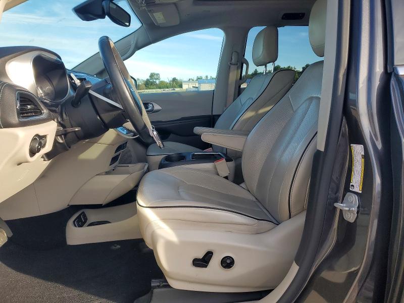 Photo 7 from auction – 2018 CHRYSLER PACIFICA with VIN 2C4RC1N70JR230526