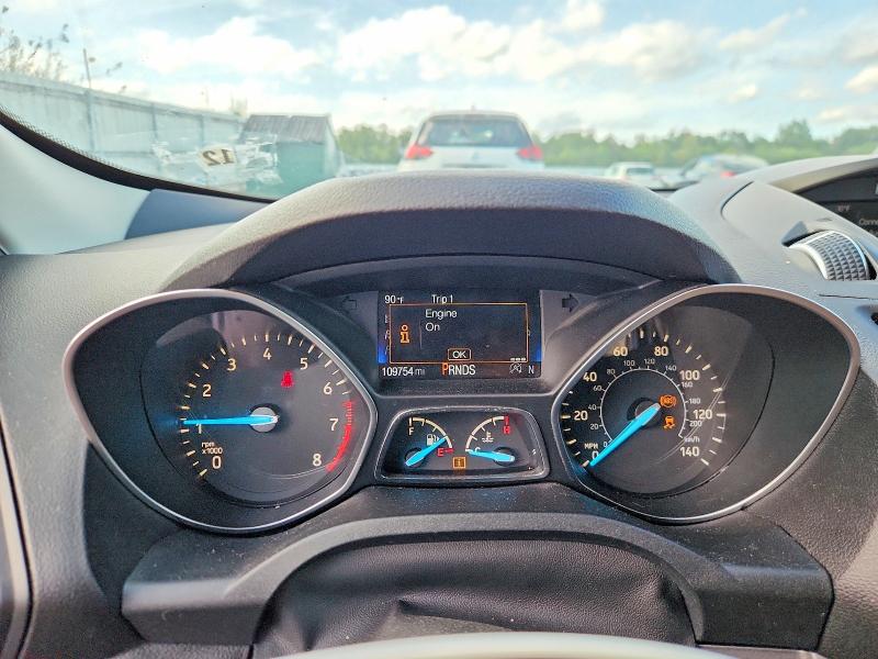 Снимка 9 от търг – 2017 FORD ESCAPE с VIN 1FMCU9GD0HUF00643