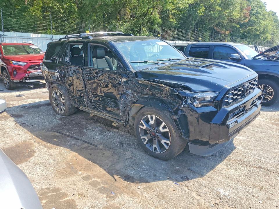 Photo 4 from auction – 2025 TOYOTA 4RUNNER with VIN JTEVA5AR2S5006025