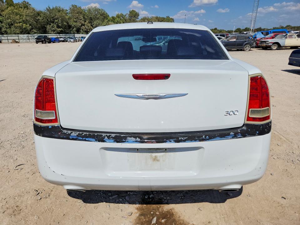 Foto 6 de la subasta – 2014 CHRYSLER 300 con VIN 2C3CCAAG3EH335945