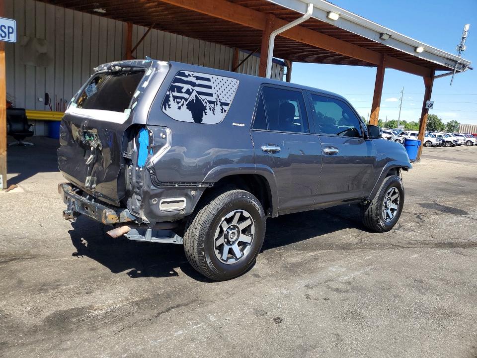 Photo 3 from auction – 2014 TOYOTA 4RUNNER with VIN JTEBU5JR9E5169740