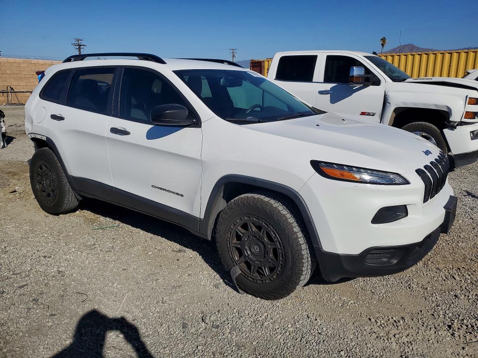 Снимка 4 от търг – 2017 JEEP CHEROKEE с VIN 1C4PJMAB7HW590757