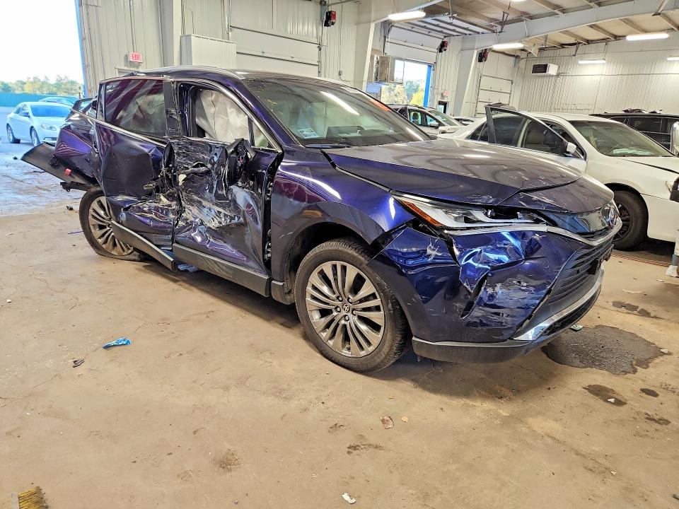 Photo 4 from auction – 2022 TOYOTA VENZA with VIN JTEAAAAH5NJ115556
