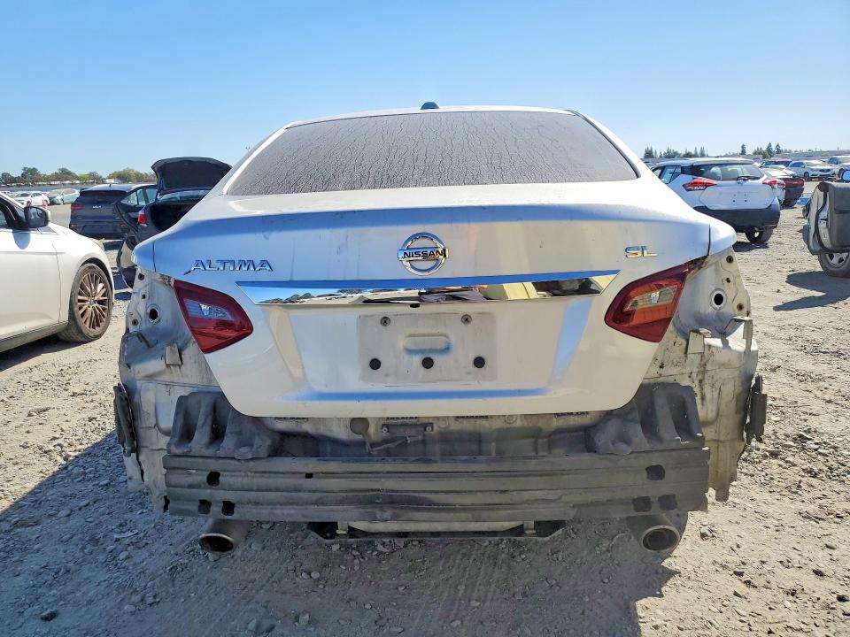 Photo 6 from auction – 2018 NISSAN ALTIMA with VIN 1N4AL3AP7JC213090