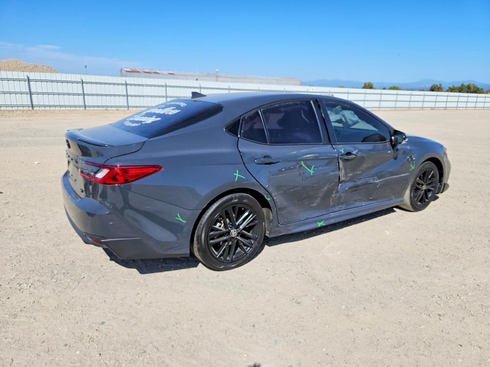Снимка 3 от търг – 2025 TOYOTA CAMRY с VIN 4T1DAACKXSU118954