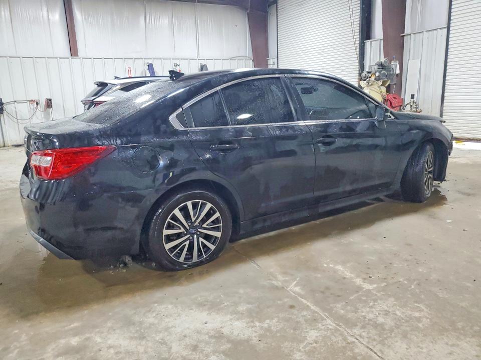 Photo 3 from auction – 2019 SUBARU LEGACY with VIN 4S3BNAF64K3031183