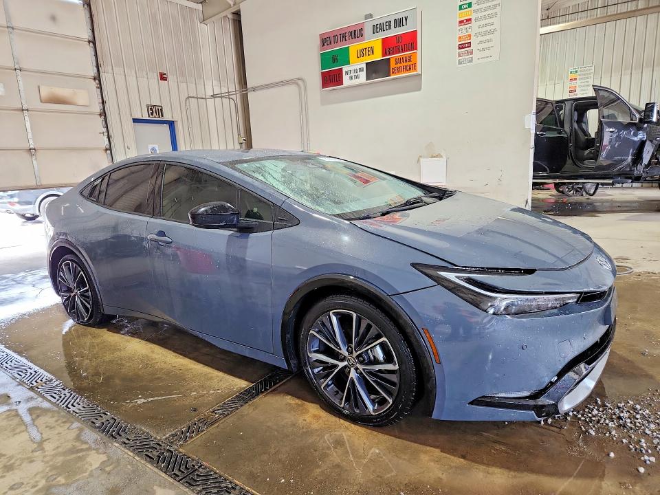 Снимка 4 от търг – 2024 TOYOTA PRIUS с VIN JTDACAAU5R3039360