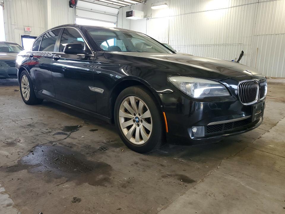 Photo 4 from auction – 2010 BMW 750 with VIN WBAKC6C57ACL67632