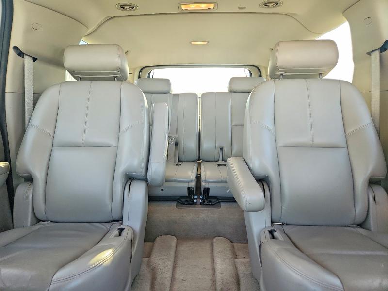 Photo 10 from auction – 2007 CHEVROLET SUBURBAN with VIN 1GNFC160X7J167833