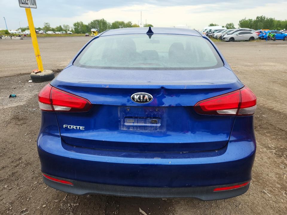 Foto 6 de la subasta – 2017 KIA FORTE con VIN 3KPFK4A77HE089589
