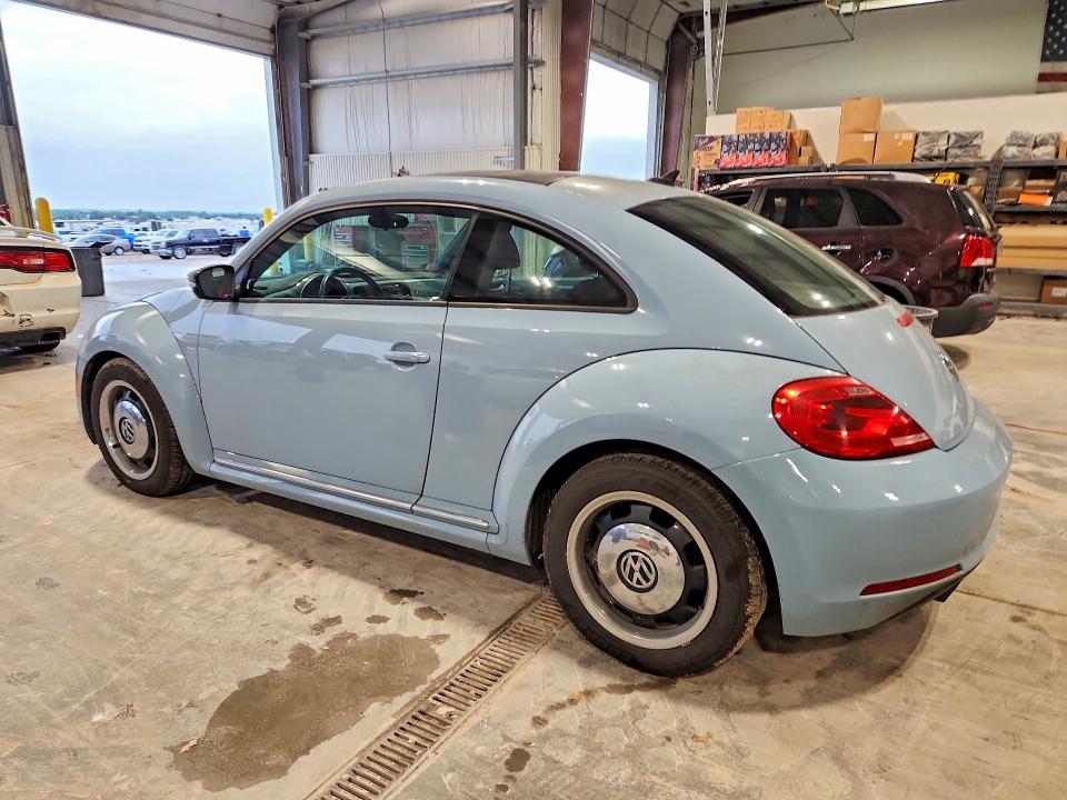 Photo 2 from auction – 2012 VOLKSWAGEN BEETLE with VIN 3VWJX7AT3CM655365