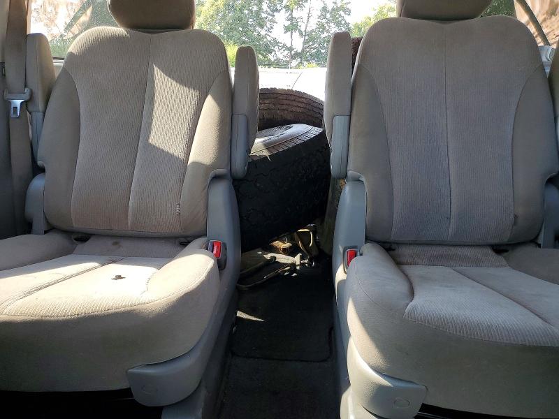 Photo 10 from auction – 2014 KIA SEDONA with VIN KNDMG4C75E6561540