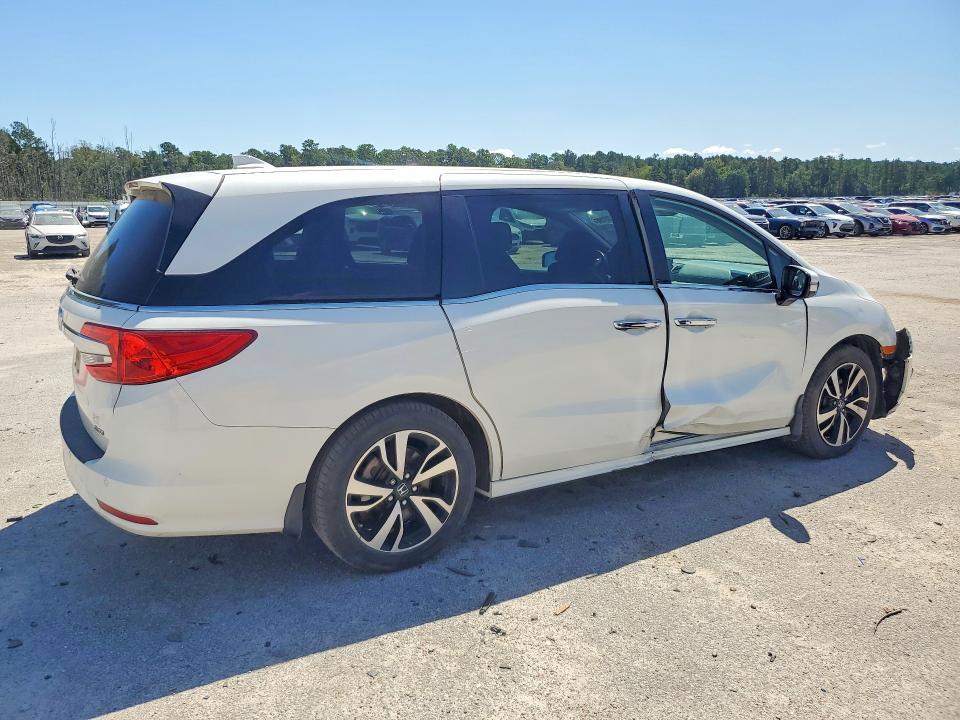 Снимка 3 от търг – 2018 HONDA ODYSSEY с VIN 5FNRL6H95JB034734