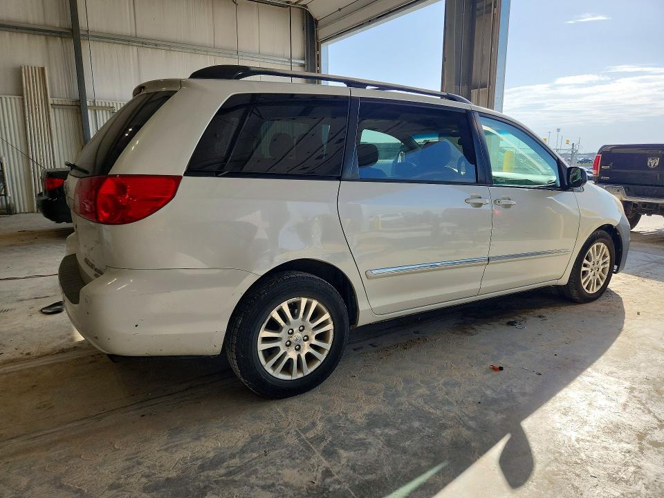 Photo 3 from auction – 2008 TOYOTA SIENNA with VIN 5TDBK22C48S018810