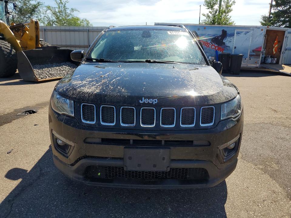 Foto 5 de la subasta – 2019 JEEP COMPASS con VIN 3C4NJDBB8KT839473