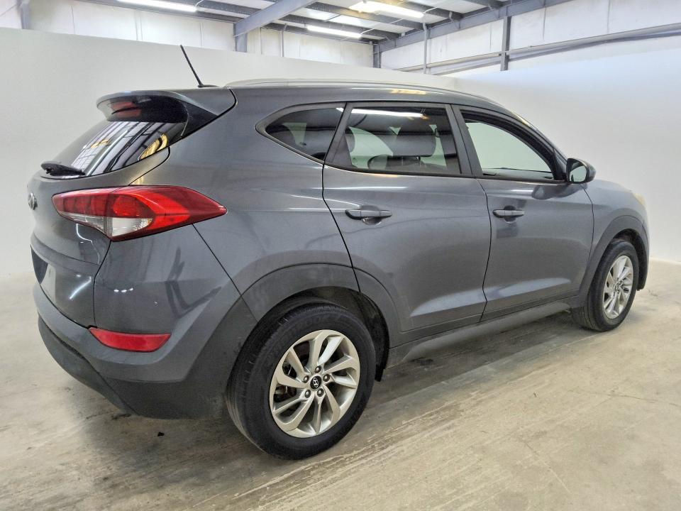 Photo 3 from auction – 2016 HYUNDAI TUCSON with VIN KM8J33A48GU196573
