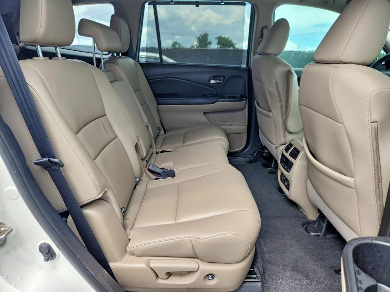Снимка 11 от търг – 2018 HONDA PILOT с VIN 5FNYF6H97JB019915