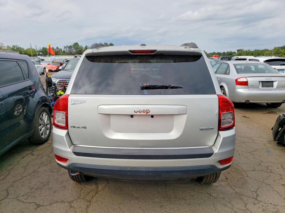 Photo 6 from auction – 2012 JEEP COMPASS with VIN 1C4NJDEB8CD621746