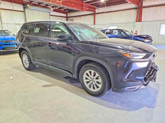 Photo 4 from auction – 2026 TOYOTA GRAND HIGHLANDER with VIN 5TDAAAB58TS128777