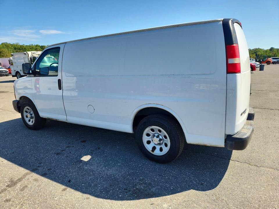 Photo 2 from auction – 2013 CHEVROLET EXPRESS G1500 with VIN 1GCSGAFX6D1141377