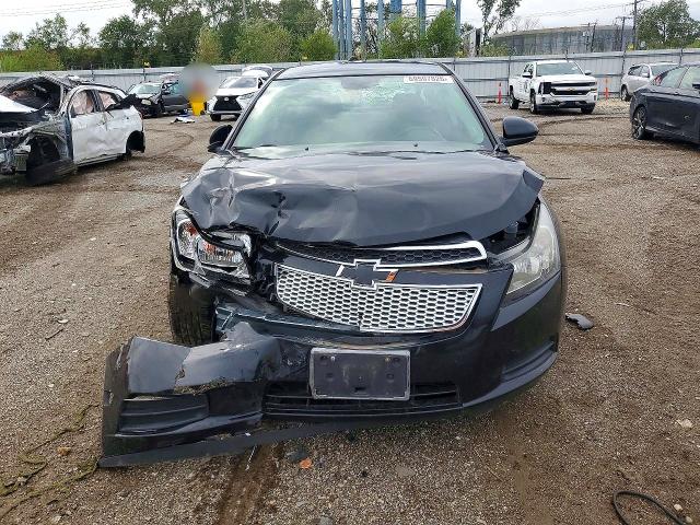 Снимка 5 от търг – 2014 CHEVROLET CRUZE с VIN 1G1PC5SB1E7438969