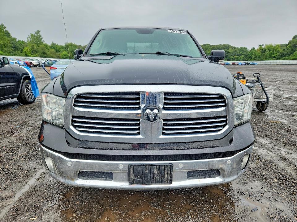 Photo 5 from auction – 2018 RAM 1500 with VIN 1C6RR6GT3JS126804
