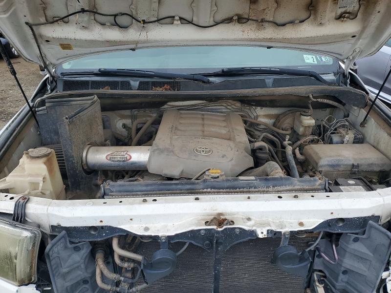 Снимка 11 от търг – 2010 TOYOTA TUNDRA с VIN 5TFUY5F1XAX124227