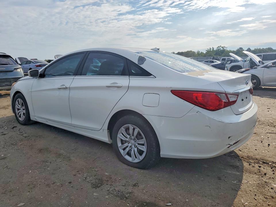 Photo 2 from auction – 2013 HYUNDAI SONATA with VIN 5NPEB4AC2DH552866