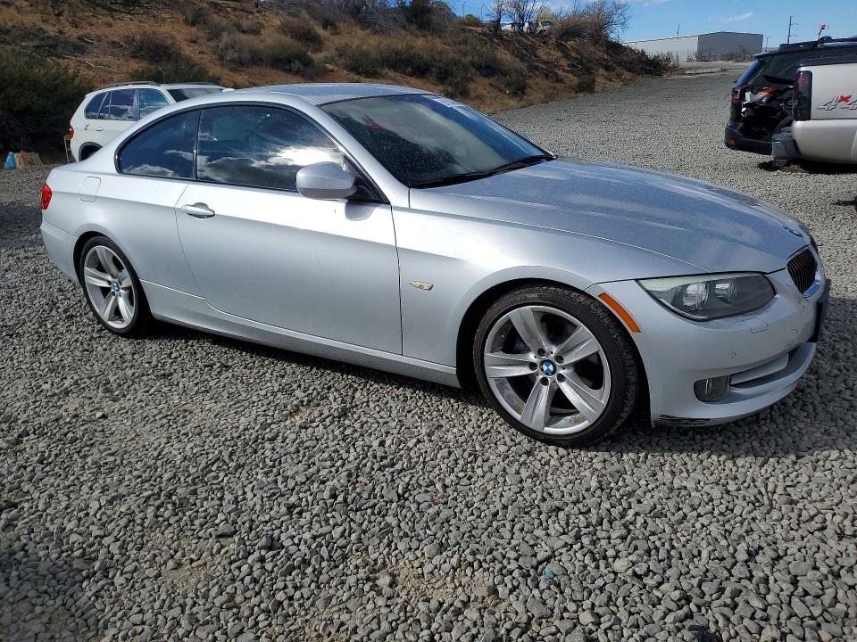 Photo 4 from auction – 2011 BMW 328 with VIN WBAKE5C58BE574153