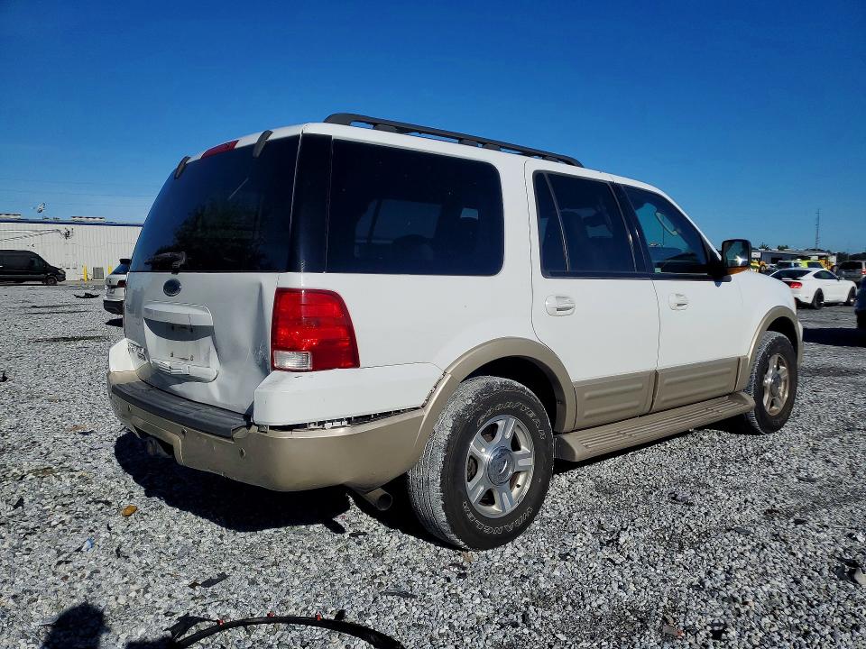 Photo 3 from auction – 2005 FORD EXPEDITION with VIN 1FMFU17515LA82263