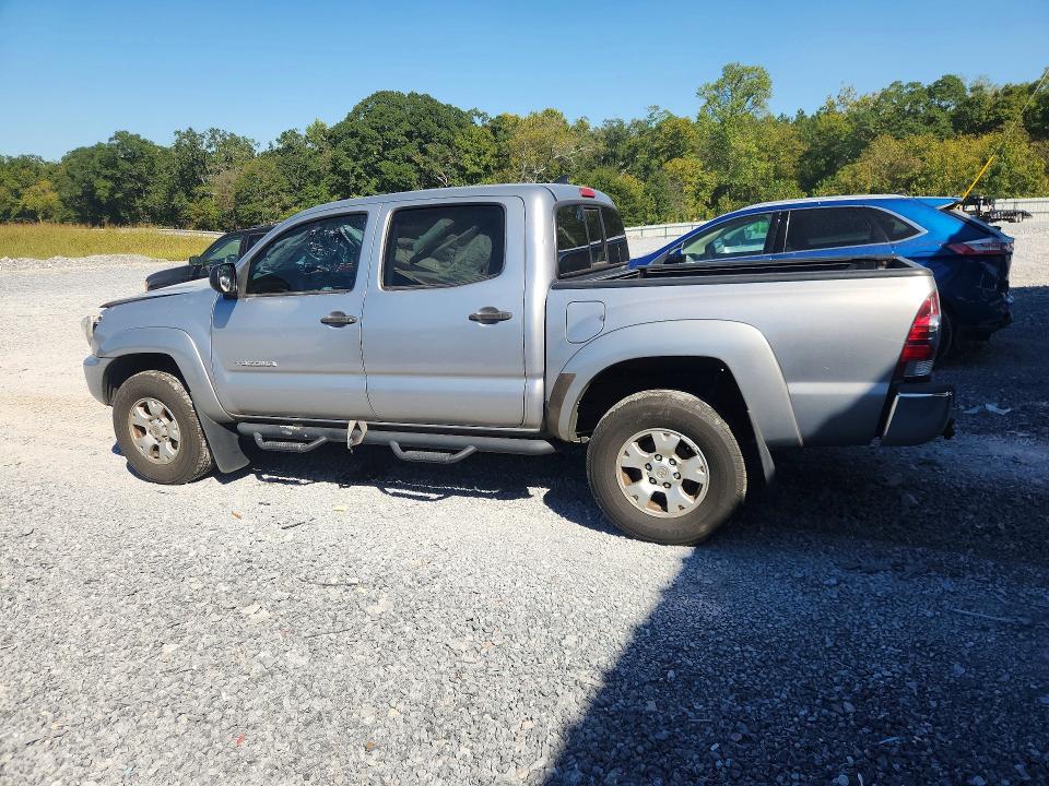 Снимка 2 от търг – 2015 TOYOTA TACOMA с VIN 3TMJU4GNXFM175122