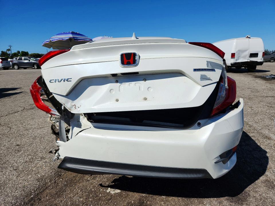 Photo 6 from auction – 2016 HONDA CIVIC with VIN 2HGFC1F96GH637978