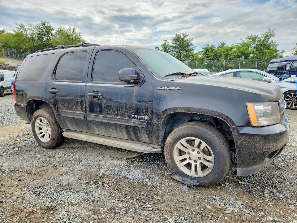 Photo 4 from auction – 2011 CHEVROLET TAHOE with VIN 1GNSKBE08BR167266